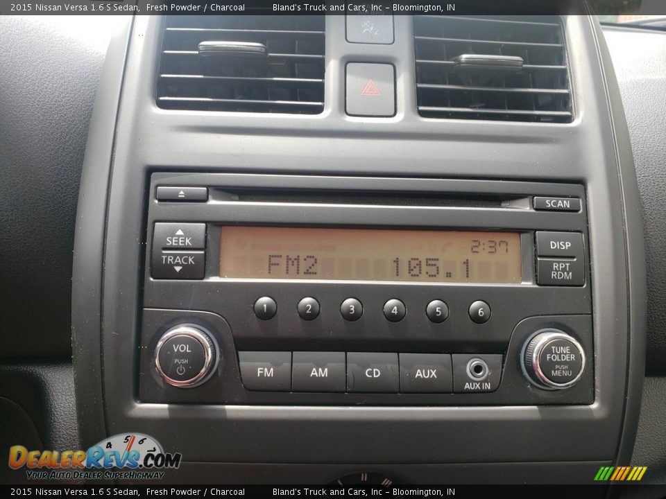 2015 Nissan Versa 1.6 S Sedan Fresh Powder / Charcoal Photo #13