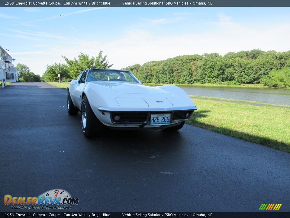 1969 Chevrolet Corvette Coupe Can Am White / Bright Blue Photo #9