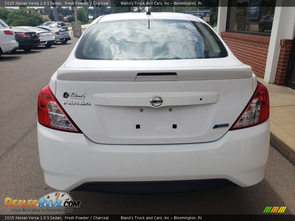 2015 Nissan Versa 1.6 S Sedan Fresh Powder / Charcoal Photo #19