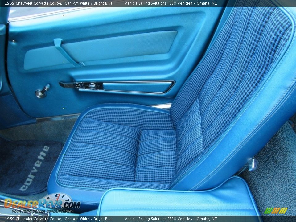 Front Seat of 1969 Chevrolet Corvette Coupe Photo #21