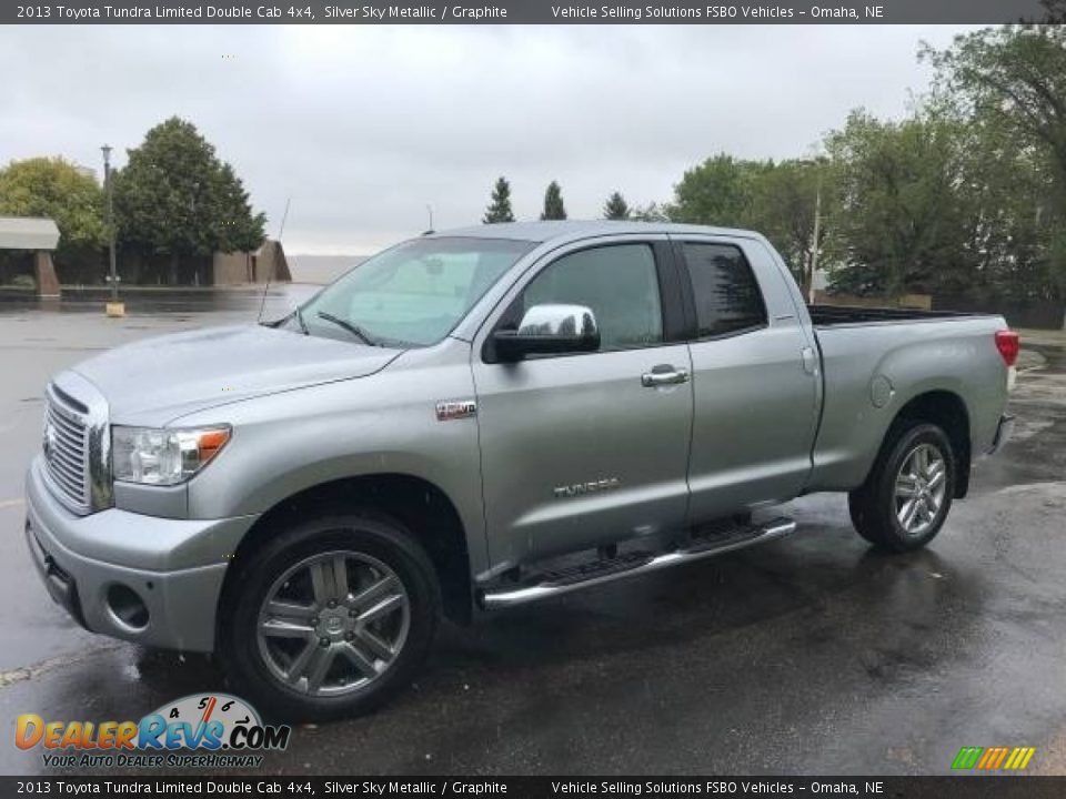 Front 3/4 View of 2013 Toyota Tundra Limited Double Cab 4x4 Photo #1