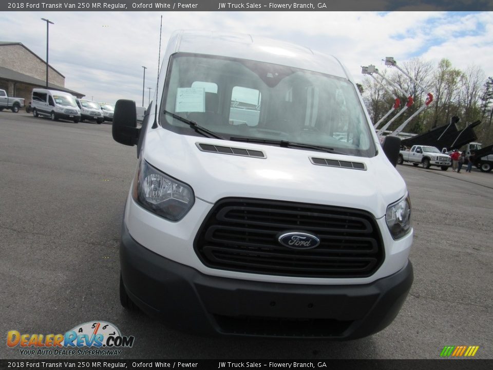 2018 Ford Transit Van 250 MR Regular Oxford White / Pewter Photo #7