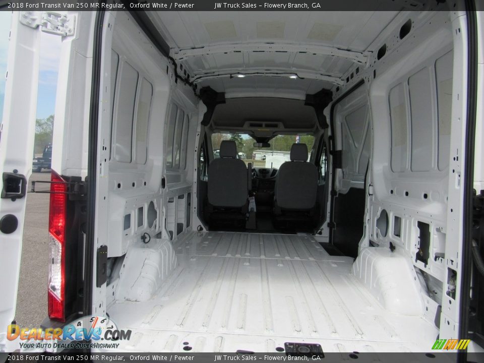 2018 Ford Transit Van 250 MR Regular Trunk Photo #22