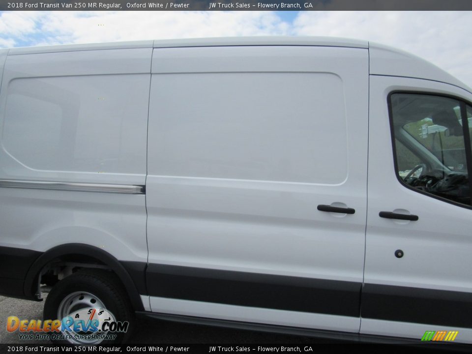 2018 Ford Transit Van 250 MR Regular Oxford White / Pewter Photo #25