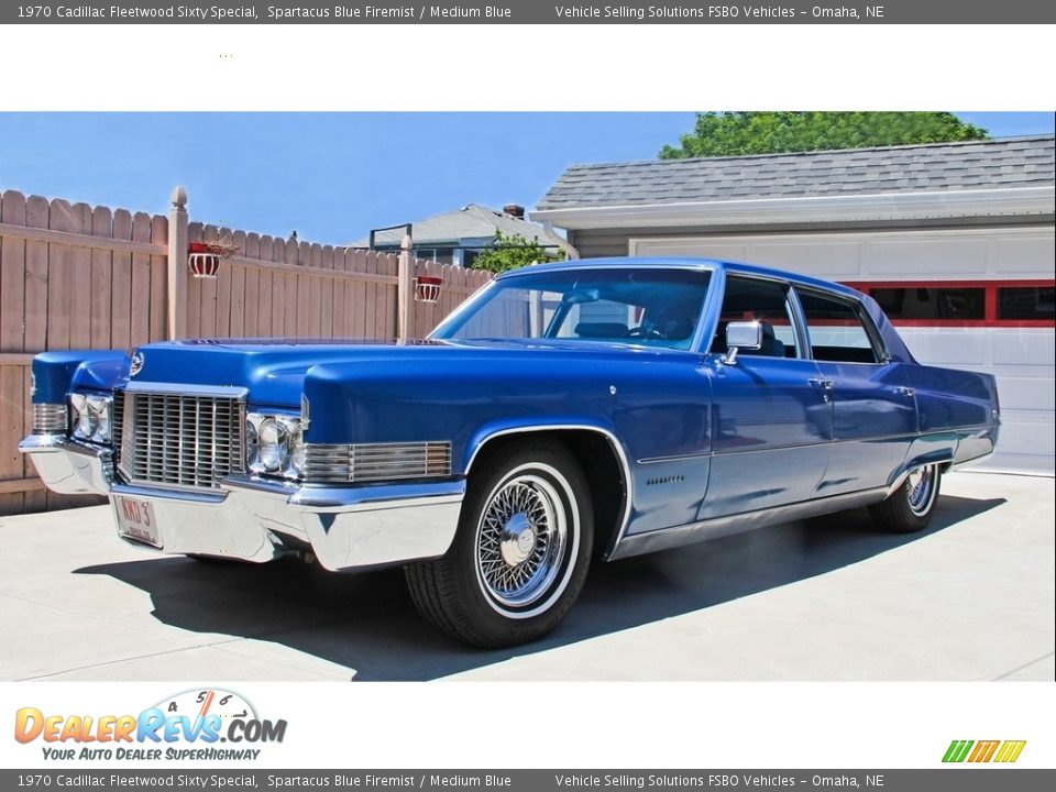 Front 3/4 View of 1970 Cadillac Fleetwood Sixty Special Photo #1