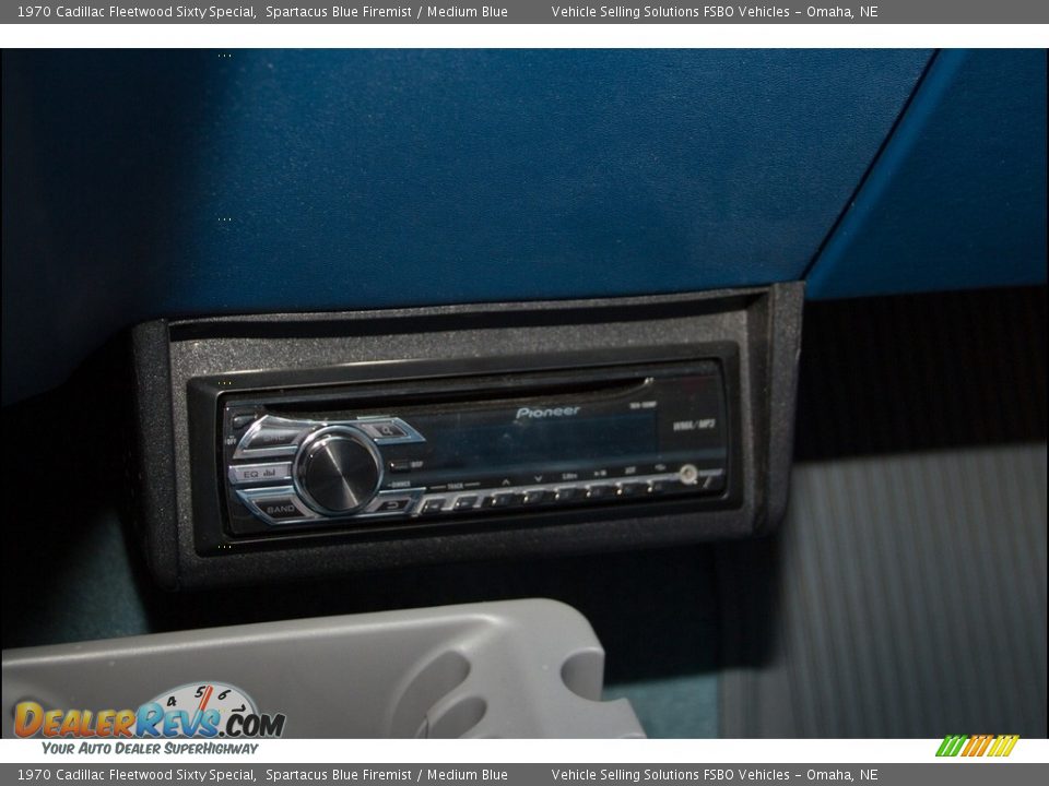 Audio System of 1970 Cadillac Fleetwood Sixty Special Photo #4