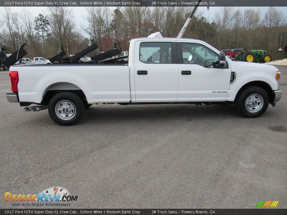 Oxford White 2017 Ford F250 Super Duty XL Crew Cab Photo #6