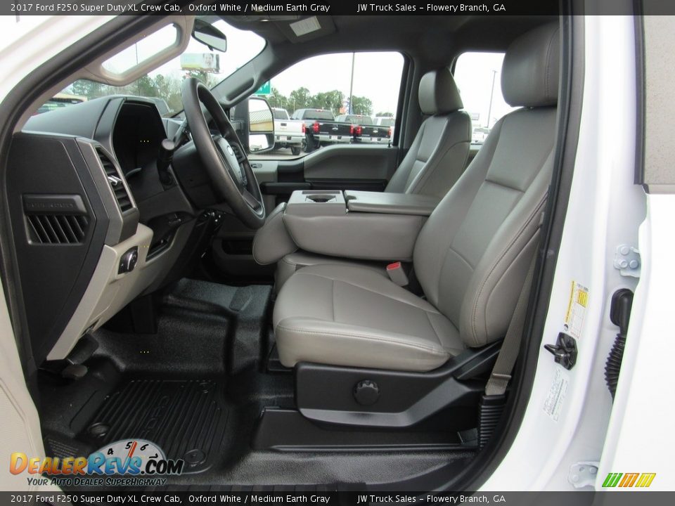 Medium Earth Gray Interior - 2017 Ford F250 Super Duty XL Crew Cab Photo #24