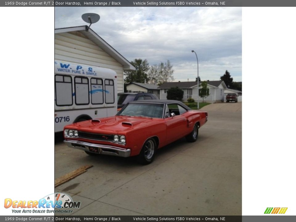 1969 Dodge Coronet R/T 2 Door Hardtop Hemi Orange / Black Photo #2