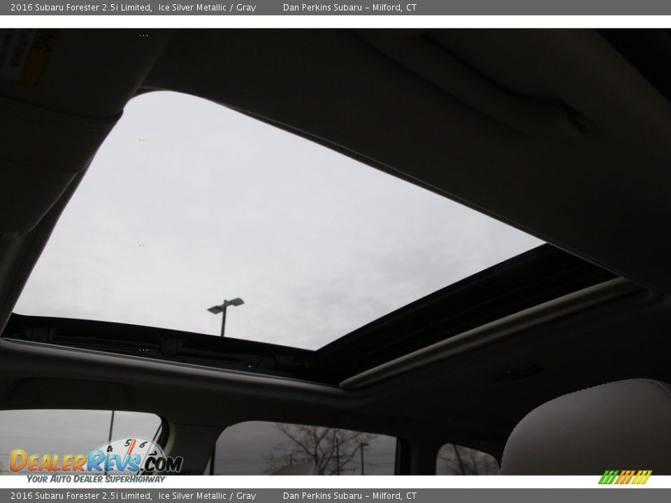 2016 Subaru Forester 2.5i Limited Ice Silver Metallic / Gray Photo #11
