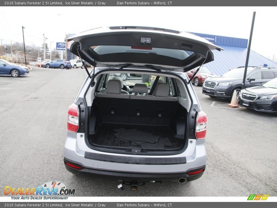 2016 Subaru Forester 2.5i Limited Ice Silver Metallic / Gray Photo #14