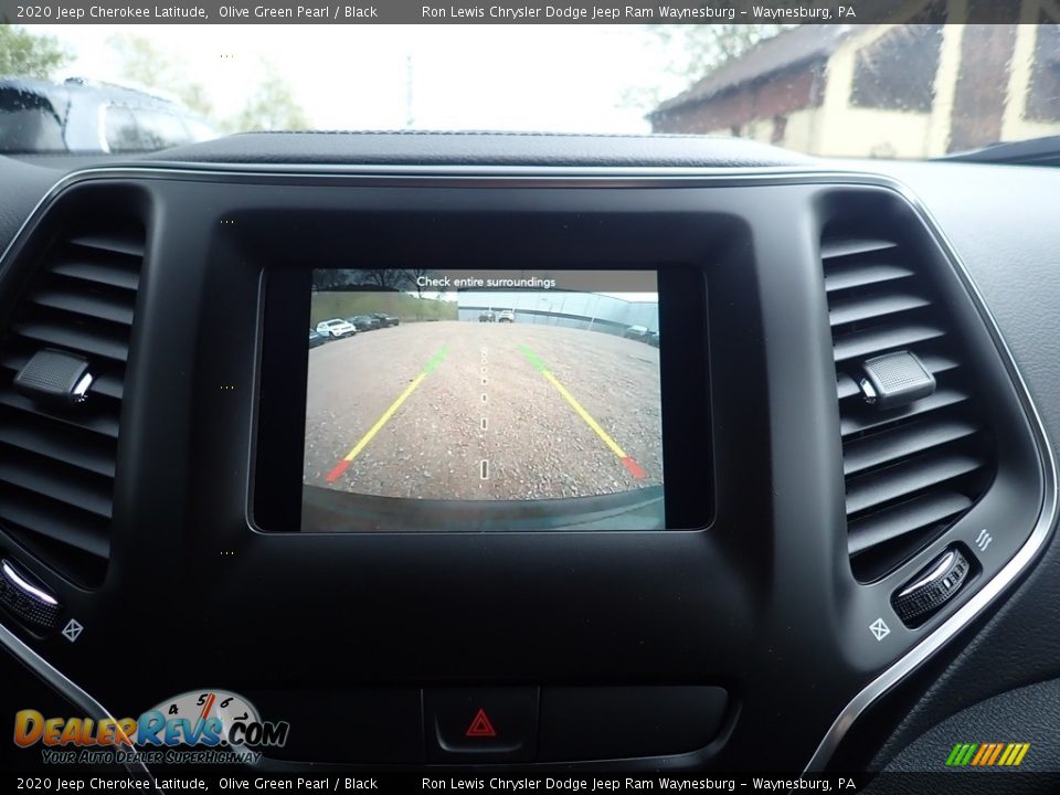 2020 Jeep Cherokee Latitude Olive Green Pearl / Black Photo #17