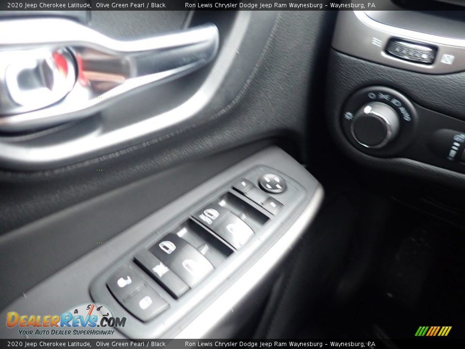 2020 Jeep Cherokee Latitude Olive Green Pearl / Black Photo #20