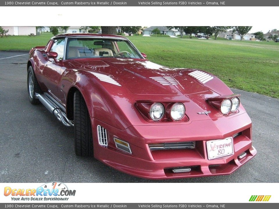 Front 3/4 View of 1980 Chevrolet Corvette Coupe Photo #23