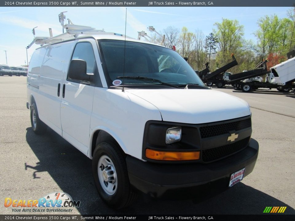 Front 3/4 View of 2014 Chevrolet Express 3500 Cargo WT Photo #7