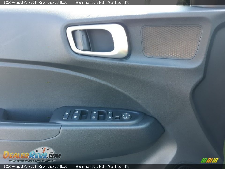 2020 Hyundai Venue SE Green Apple / Black Photo #8