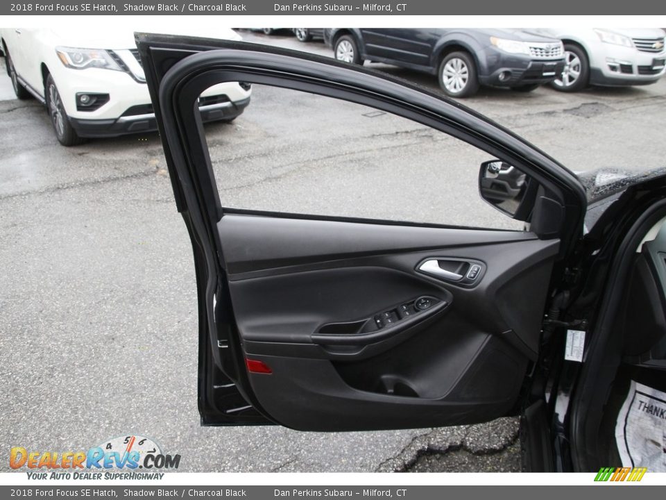 2018 Ford Focus SE Hatch Shadow Black / Charcoal Black Photo #9
