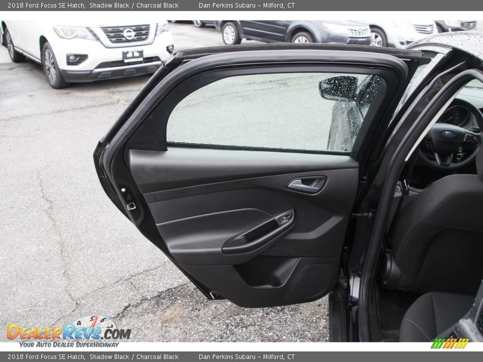 2018 Ford Focus SE Hatch Shadow Black / Charcoal Black Photo #11