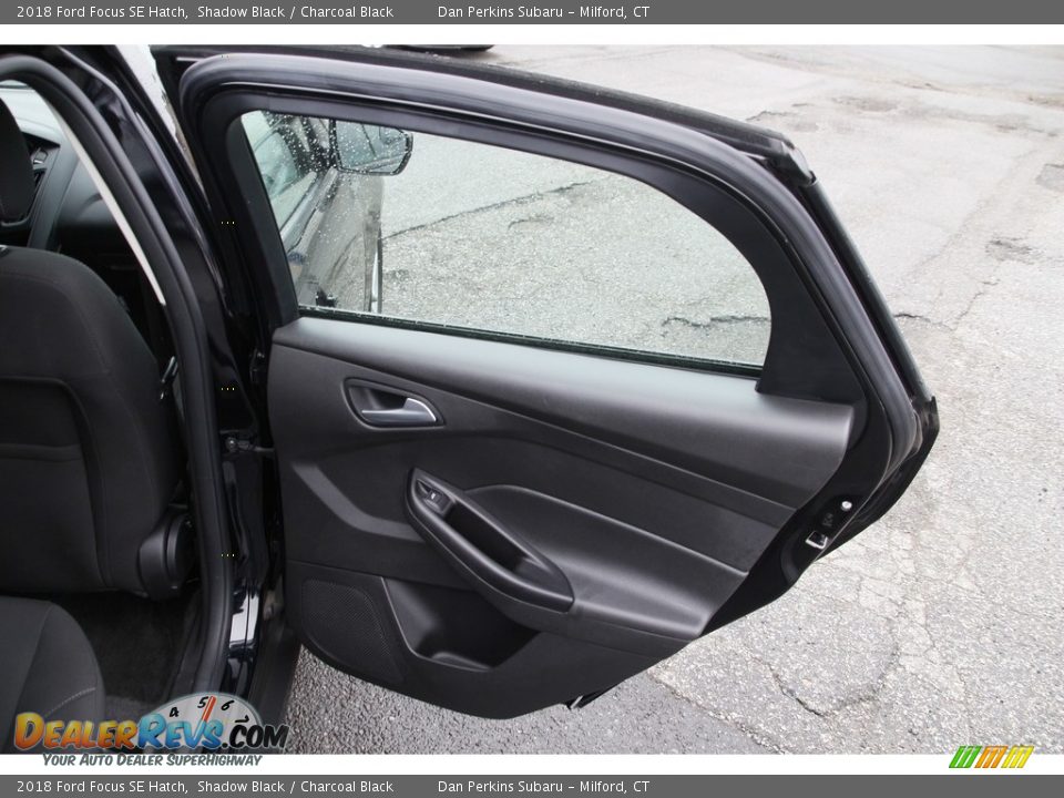 2018 Ford Focus SE Hatch Shadow Black / Charcoal Black Photo #14