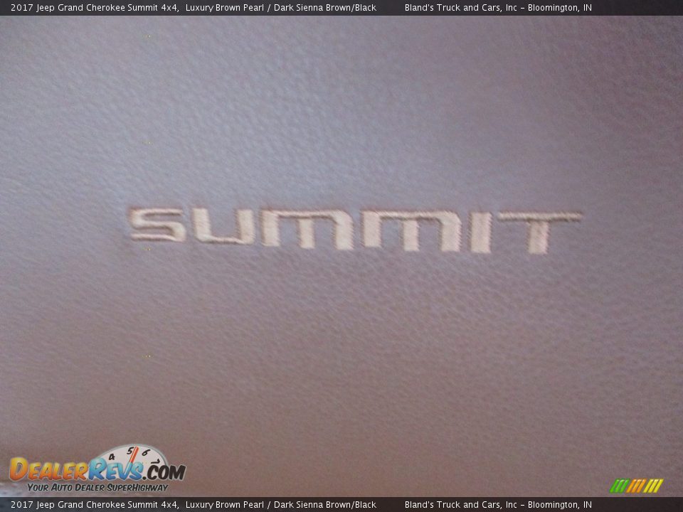 2017 Jeep Grand Cherokee Summit 4x4 Luxury Brown Pearl / Dark Sienna Brown/Black Photo #8