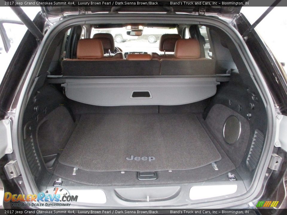 2017 Jeep Grand Cherokee Summit 4x4 Luxury Brown Pearl / Dark Sienna Brown/Black Photo #10