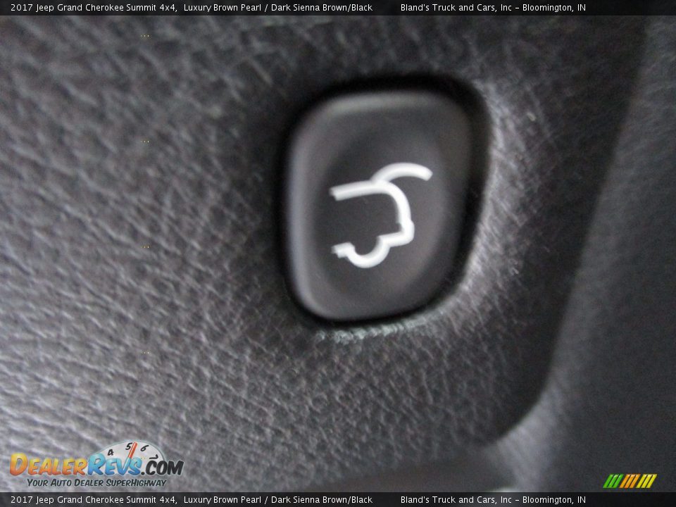 2017 Jeep Grand Cherokee Summit 4x4 Luxury Brown Pearl / Dark Sienna Brown/Black Photo #11