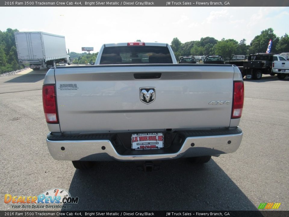 2016 Ram 3500 Tradesman Crew Cab 4x4 Bright Silver Metallic / Diesel Gray/Black Photo #4