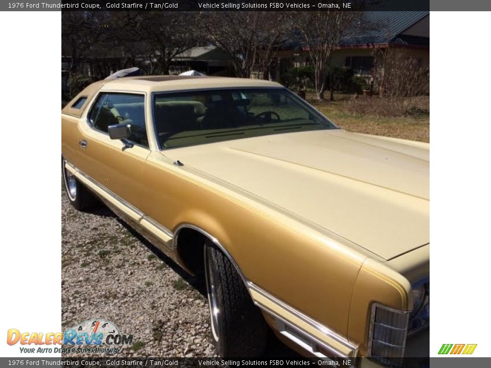 Front 3/4 View of 1976 Ford Thunderbird Coupe Photo #8