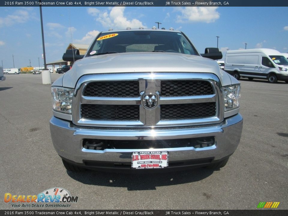 2016 Ram 3500 Tradesman Crew Cab 4x4 Bright Silver Metallic / Diesel Gray/Black Photo #9