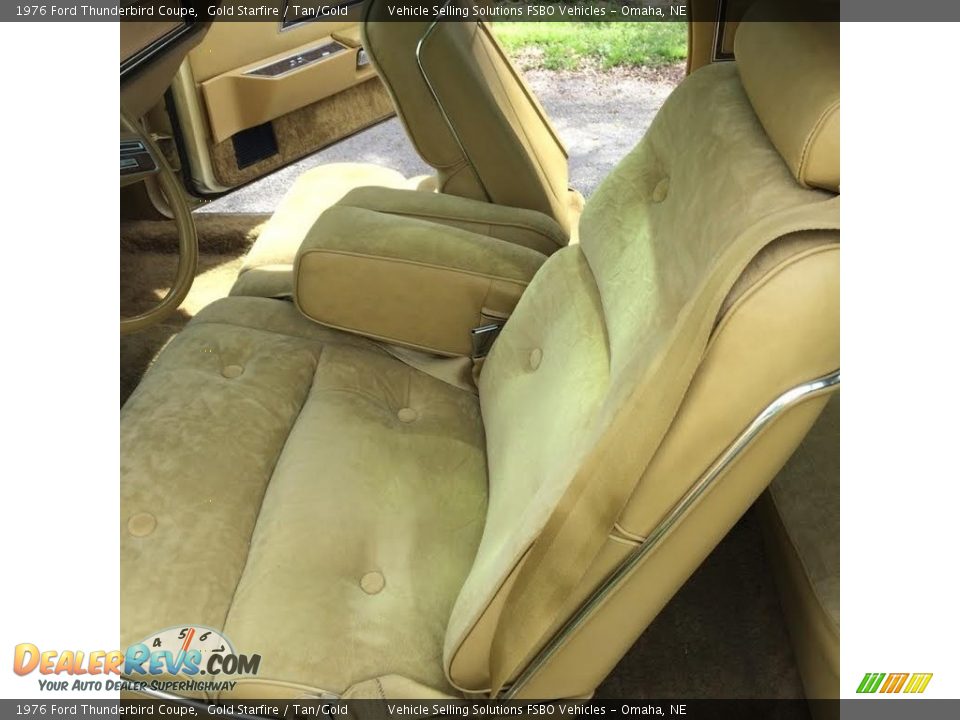 Front Seat of 1976 Ford Thunderbird Coupe Photo #16