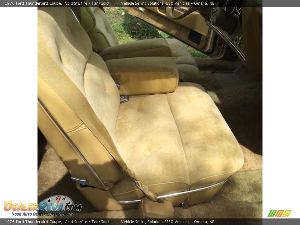 Front Seat of 1976 Ford Thunderbird Coupe Photo #17