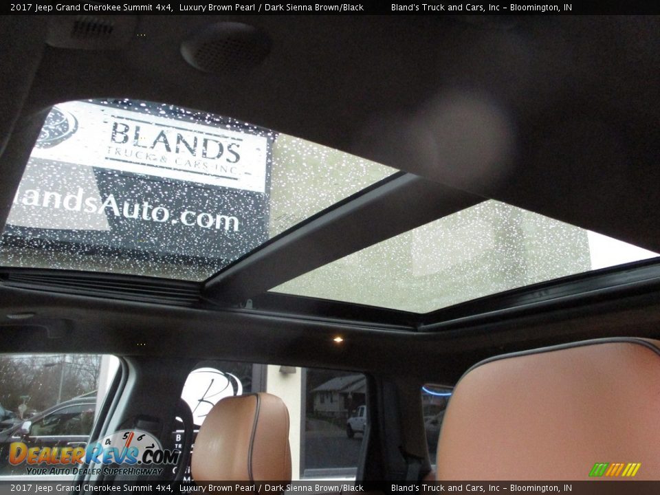 2017 Jeep Grand Cherokee Summit 4x4 Luxury Brown Pearl / Dark Sienna Brown/Black Photo #31