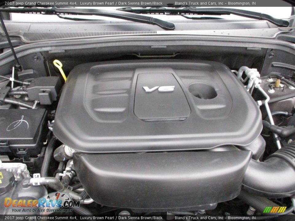 2017 Jeep Grand Cherokee Summit 4x4 Luxury Brown Pearl / Dark Sienna Brown/Black Photo #32