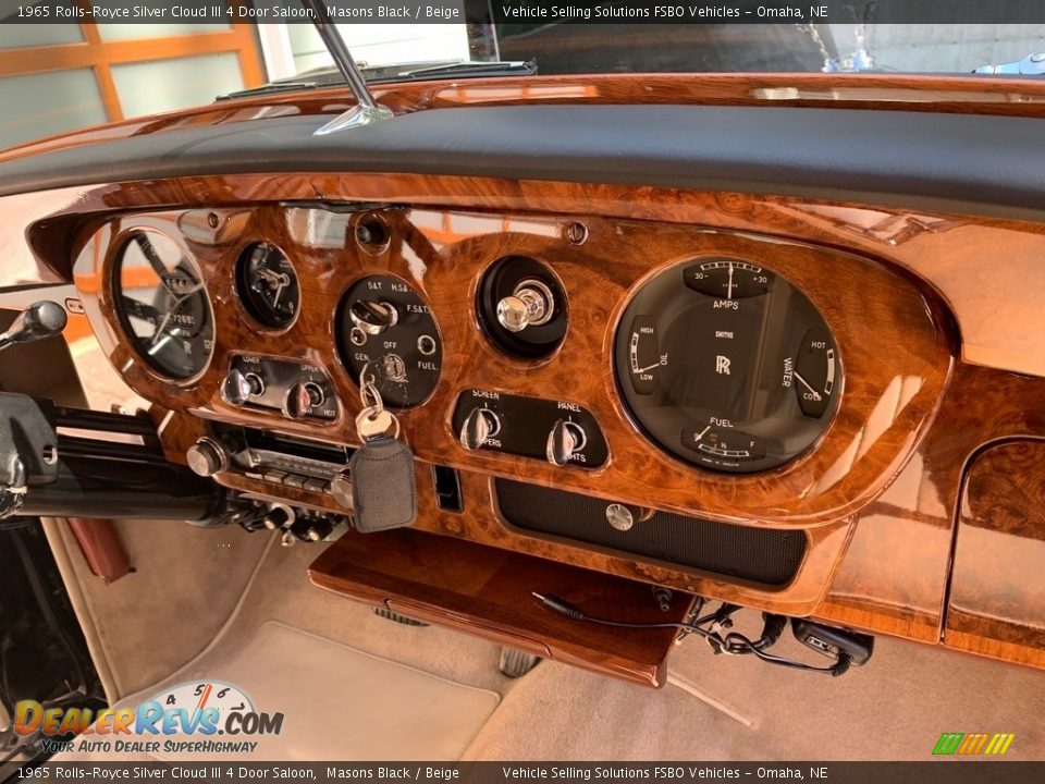 Dashboard of 1965 Rolls-Royce Silver Cloud III 4 Door Saloon Photo #29