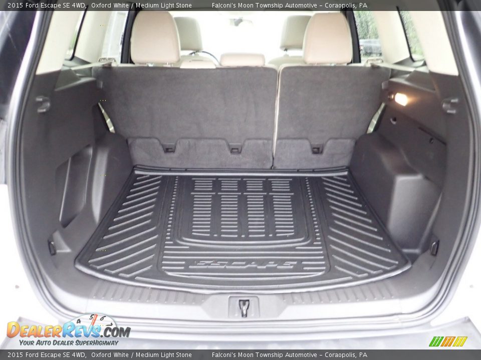 2015 Ford Escape SE 4WD Oxford White / Medium Light Stone Photo #4