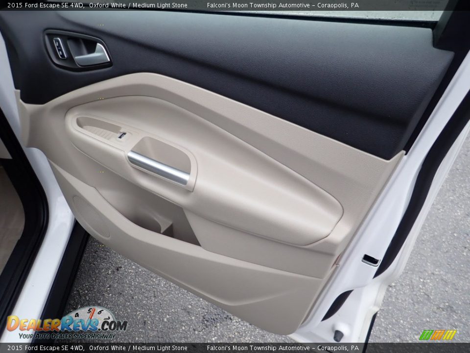 2015 Ford Escape SE 4WD Oxford White / Medium Light Stone Photo #13