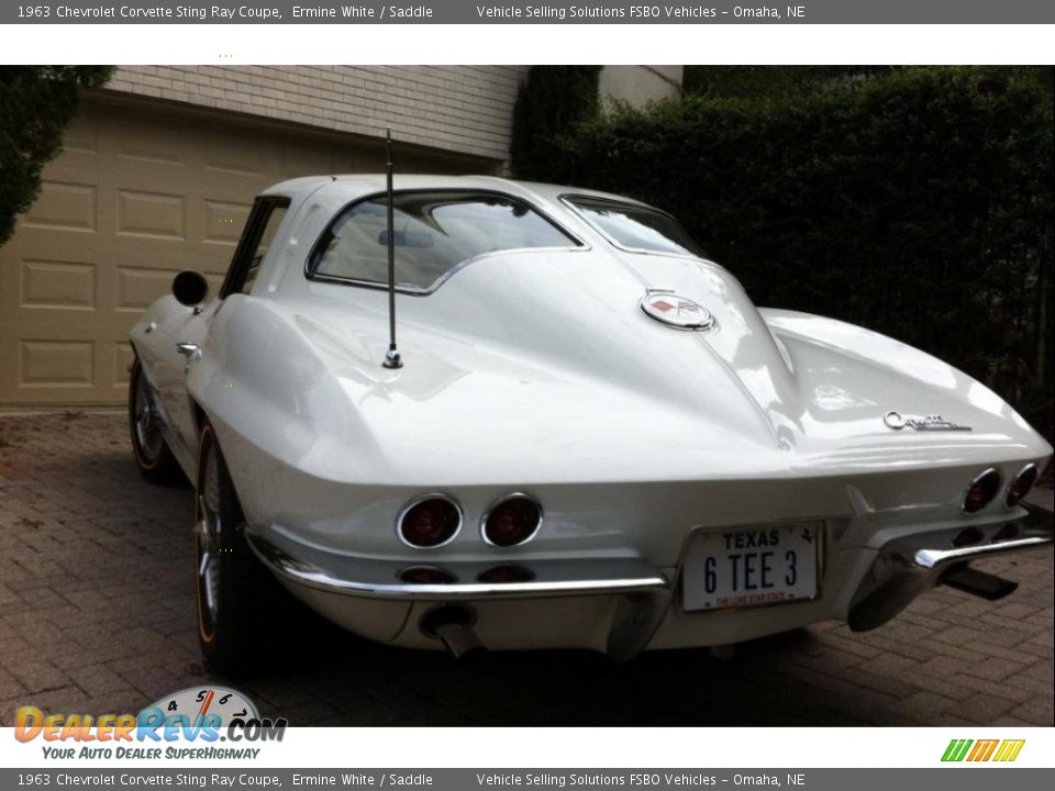 1963 Chevrolet Corvette Sting Ray Coupe Ermine White / Saddle Photo #8