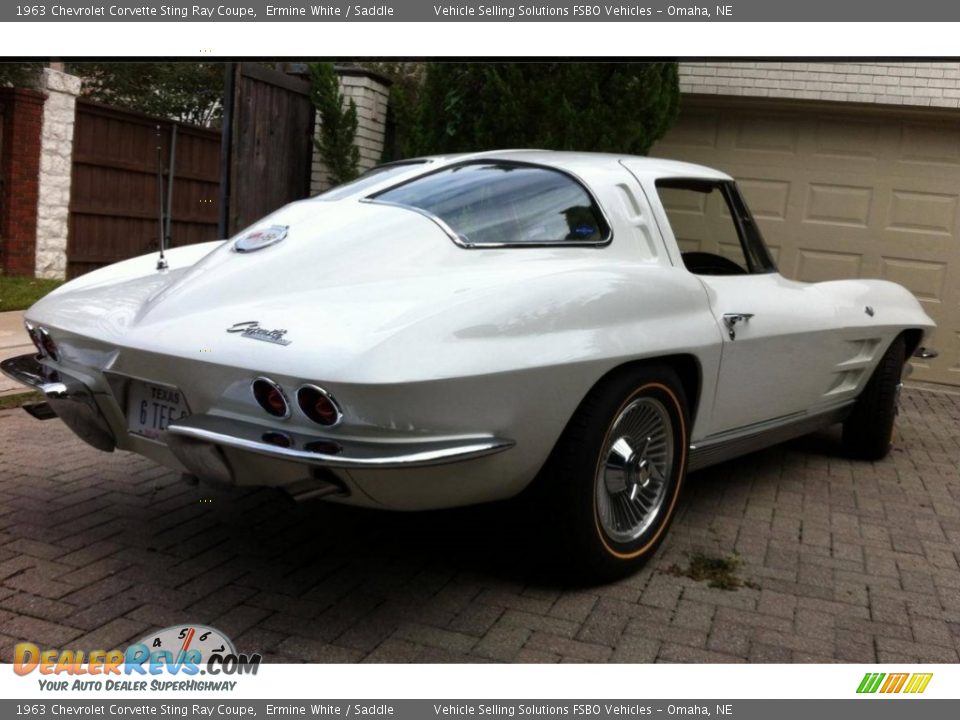 1963 Chevrolet Corvette Sting Ray Coupe Ermine White / Saddle Photo #11