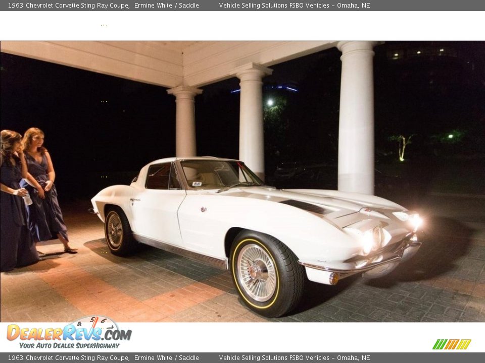 1963 Chevrolet Corvette Sting Ray Coupe Ermine White / Saddle Photo #13