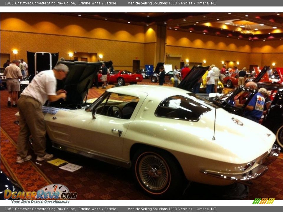 1963 Chevrolet Corvette Sting Ray Coupe Ermine White / Saddle Photo #15