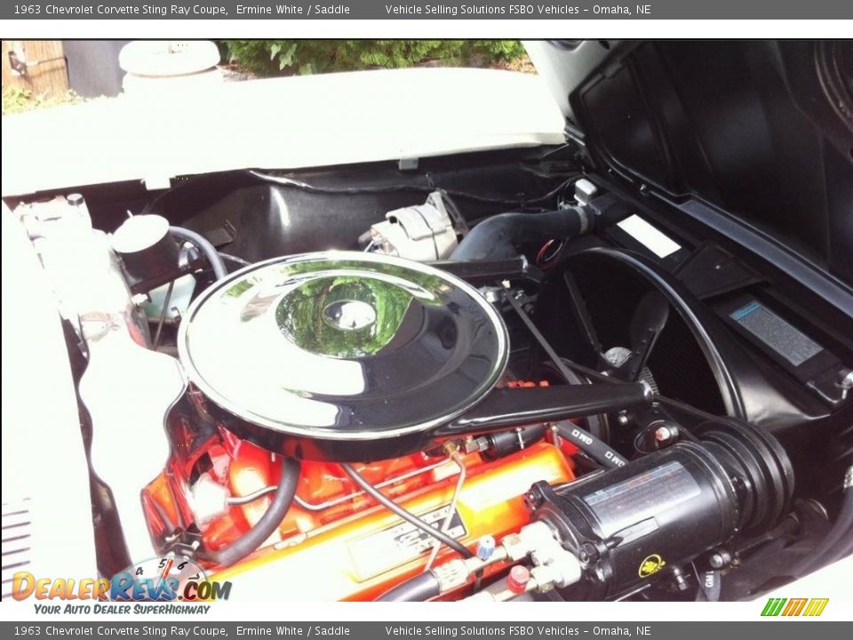 1963 Chevrolet Corvette Sting Ray Coupe Ermine White / Saddle Photo #26