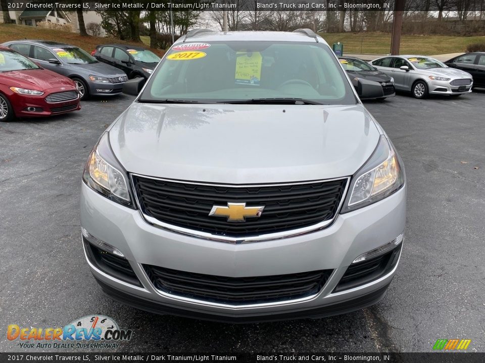 2017 Chevrolet Traverse LS Silver Ice Metallic / Dark Titanium/Light Titanium Photo #2