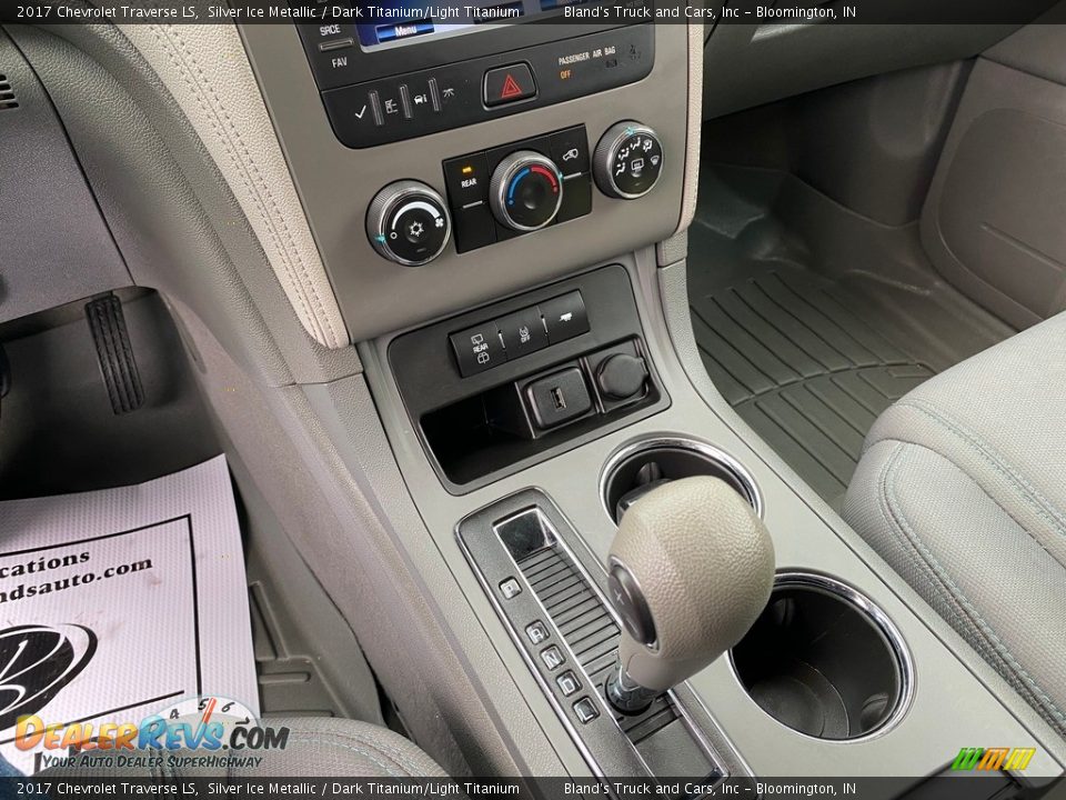 2017 Chevrolet Traverse LS Silver Ice Metallic / Dark Titanium/Light Titanium Photo #22