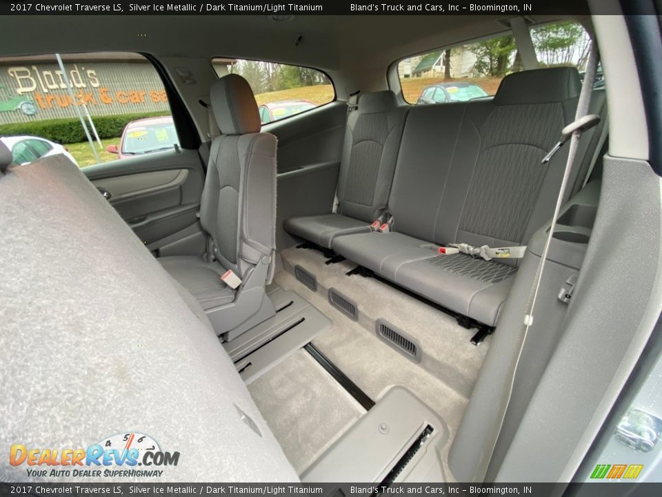 2017 Chevrolet Traverse LS Silver Ice Metallic / Dark Titanium/Light Titanium Photo #30