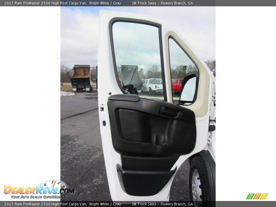 2017 Ram ProMaster 2500 High Roof Cargo Van Bright White / Gray Photo #27