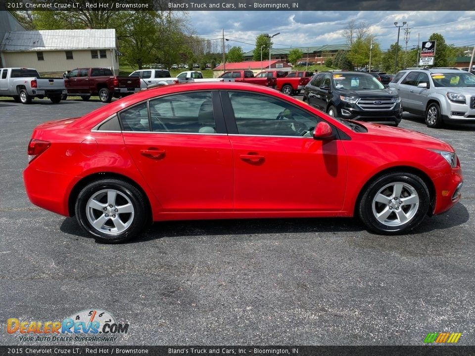 2015 Chevrolet Cruze LT Red Hot / Brownstone Photo #5