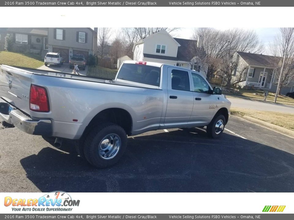 2016 Ram 3500 Tradesman Crew Cab 4x4 Bright Silver Metallic / Diesel Gray/Black Photo #4