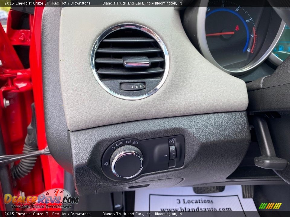 2015 Chevrolet Cruze LT Red Hot / Brownstone Photo #22
