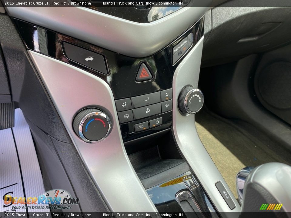 2015 Chevrolet Cruze LT Red Hot / Brownstone Photo #29