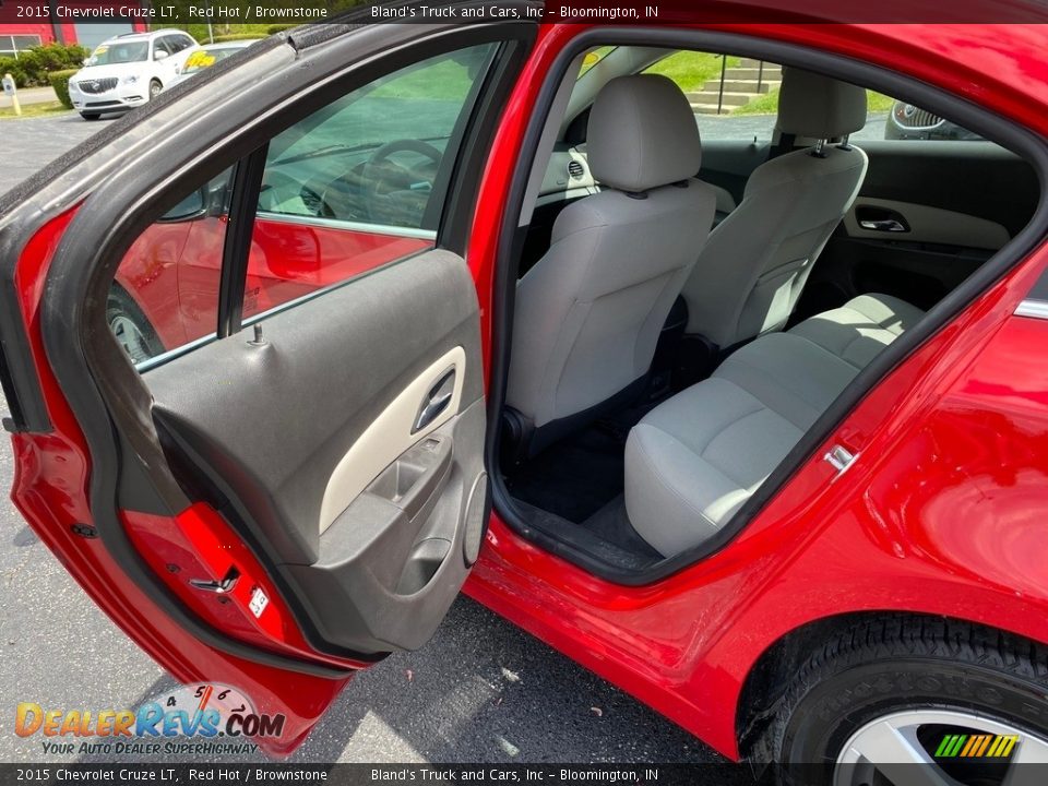 2015 Chevrolet Cruze LT Red Hot / Brownstone Photo #33